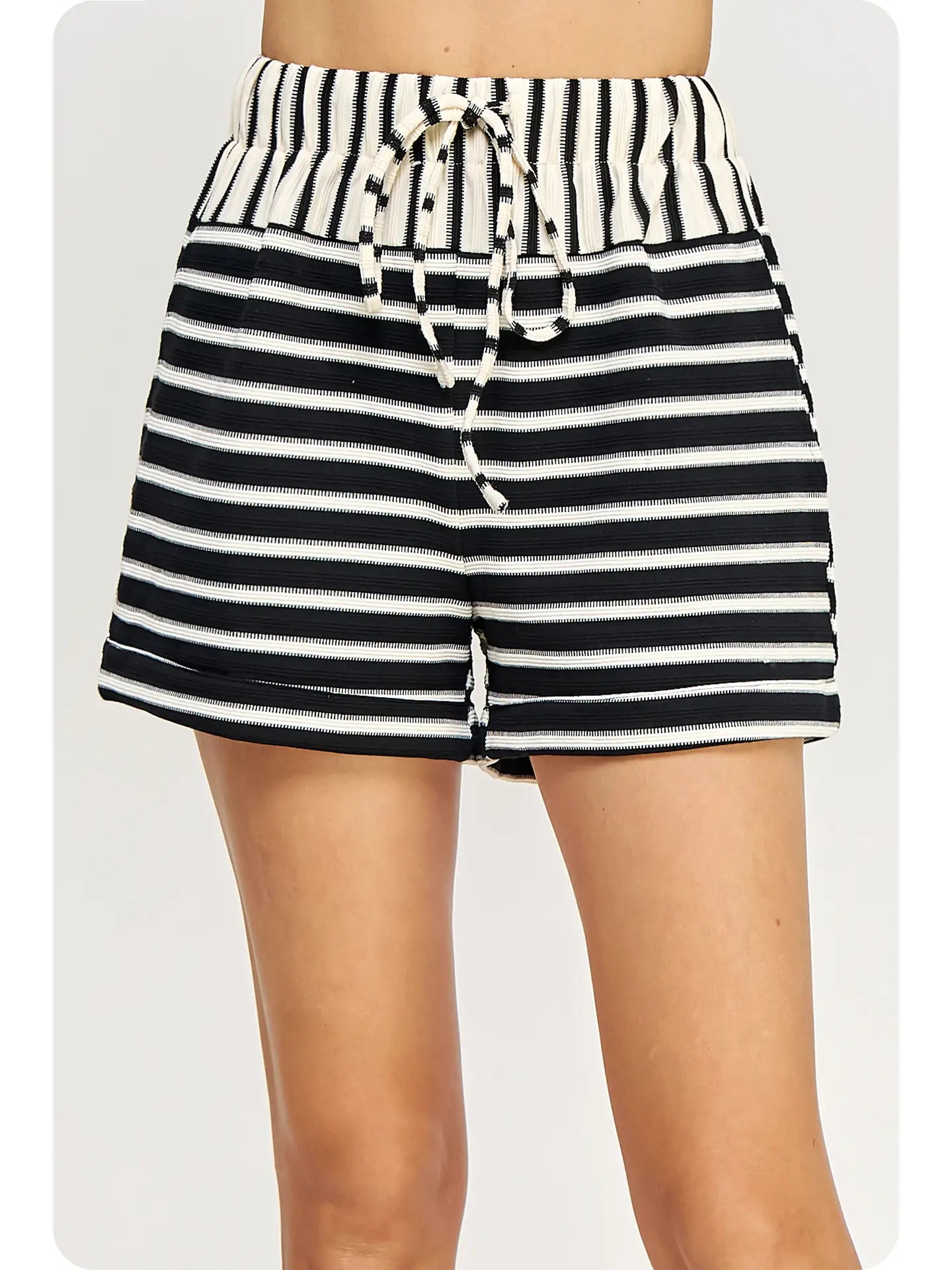 Black & White Shorts in stretch stripe knit fabric