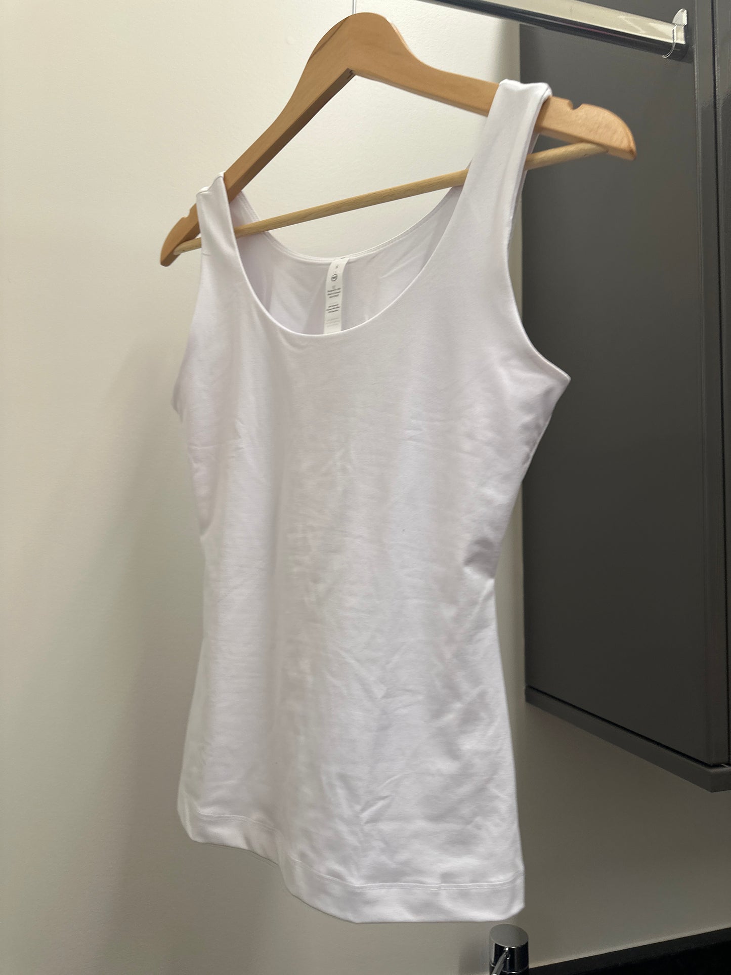 White tank